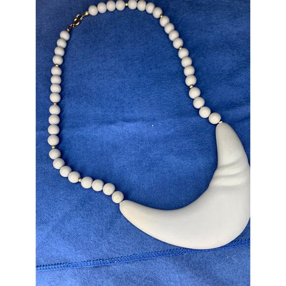 Gray Necklace 16 Inch Crescent Statement 1980s Goldtone Spacers Lightweight - Picture 2 of 12